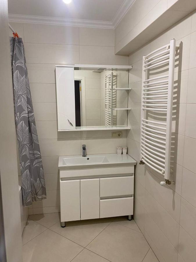 Appartement Avec 2 Chambres En Centre Ville Chişinǎu Buitenkant foto