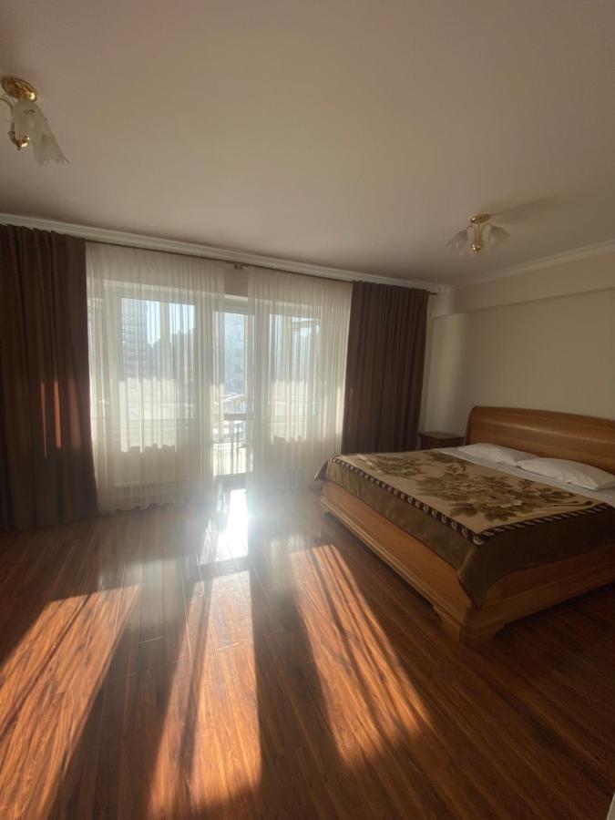 Appartement Avec 2 Chambres En Centre Ville Chişinǎu Buitenkant foto